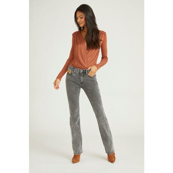 Driftwood Kelly Boot Cut Jeans Grey Acid Wash Mid Rise Embroidered Pockets Sz 28 - Picture 2 of 11